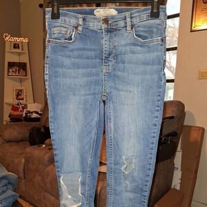 FREE PEOPLE Blue Distressed Jeans Size W26